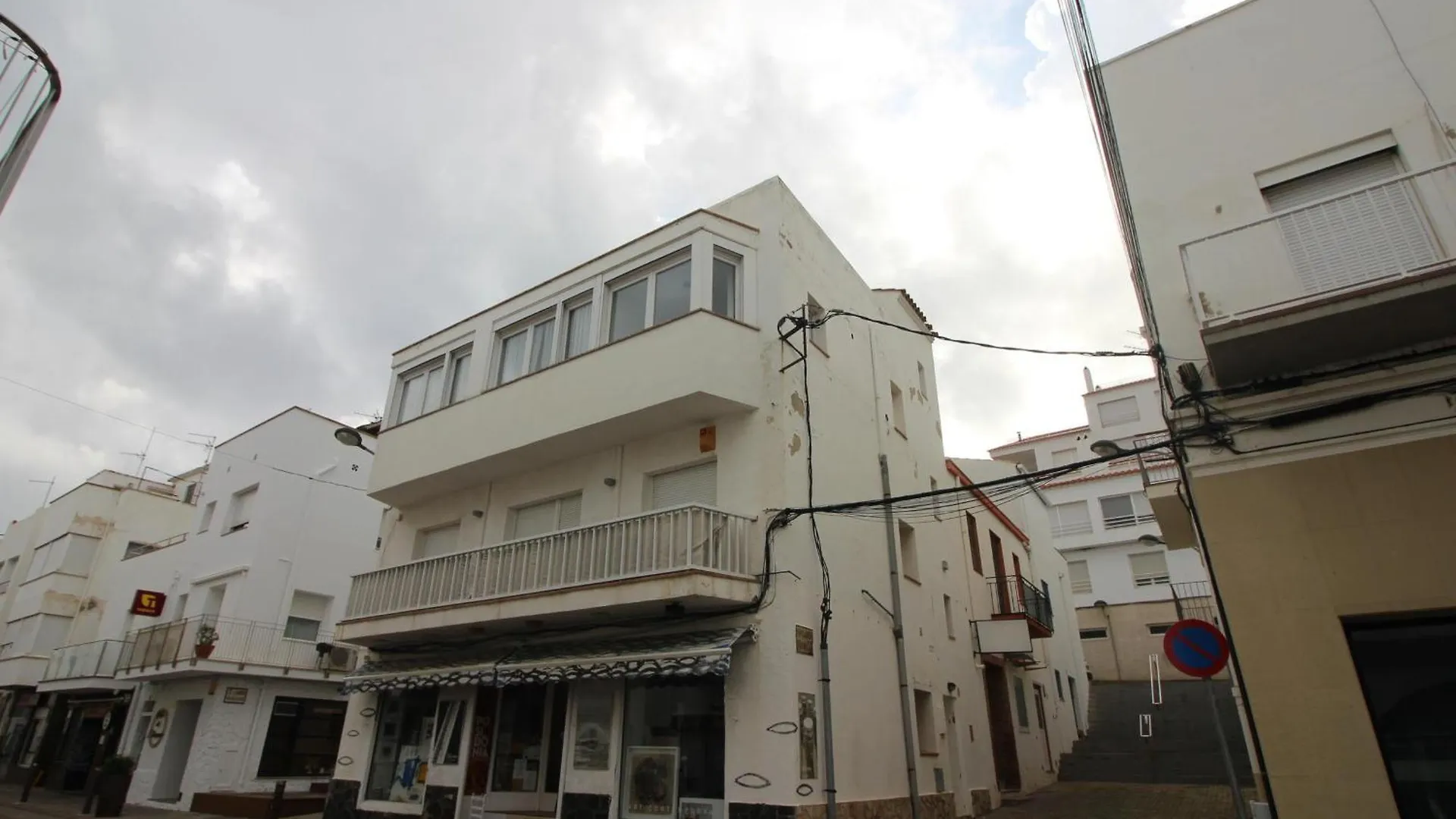 Apartment Trafalgar - Apartamento Luminoso Y Muy Amplio En El Mismo Centro Del Puerto De Llanca, A Pocos Metros De La Playa - Es-228-201